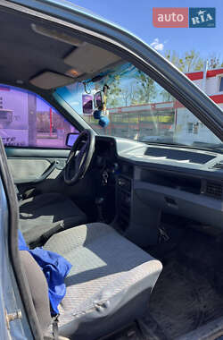 Хэтчбек Opel Kadett 1990 в 