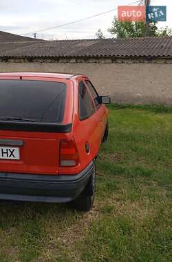 Хэтчбек Opel Kadett 1988 в 