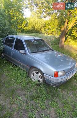 Хетчбек Opel Kadett 1990 в Слов'янську