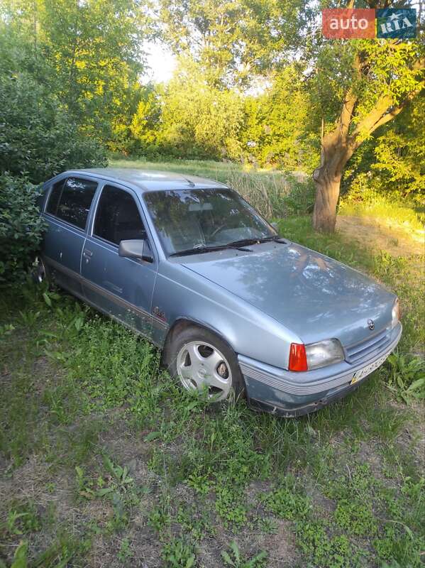 Хэтчбек Opel Kadett 1990 в Славянске фото 3 Хэтчбек Opel Kadett 1990 в Славянске