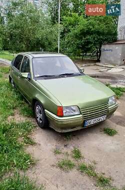 Хэтчбек Opel Kadett 1986 в Николаеве