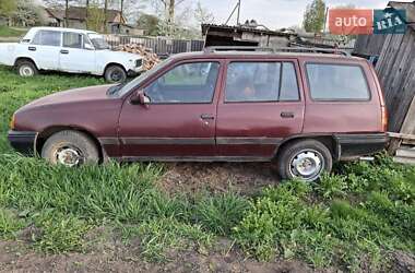 Універсал Opel Kadett 1990 в Луцьку