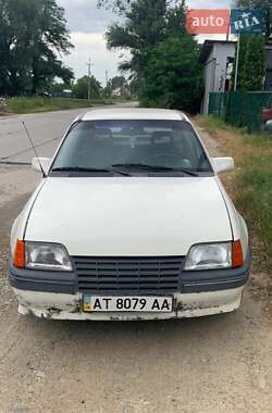 Хэтчбек Opel Kadett 1987 в Черновцах