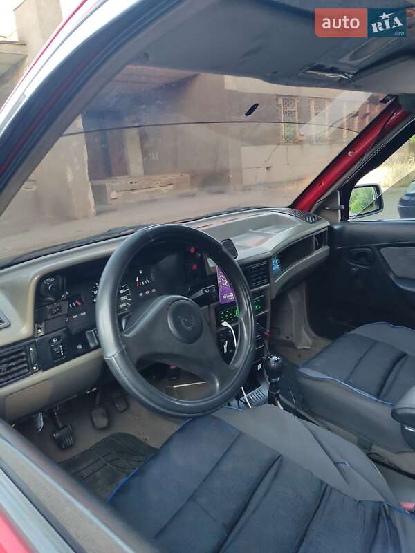 Хетчбек Opel Kadett 1986 в Кривому Розі