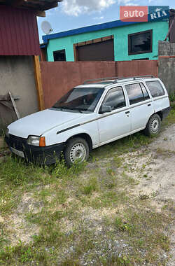 Універсал Opel Kadett 1986 в Житомирі