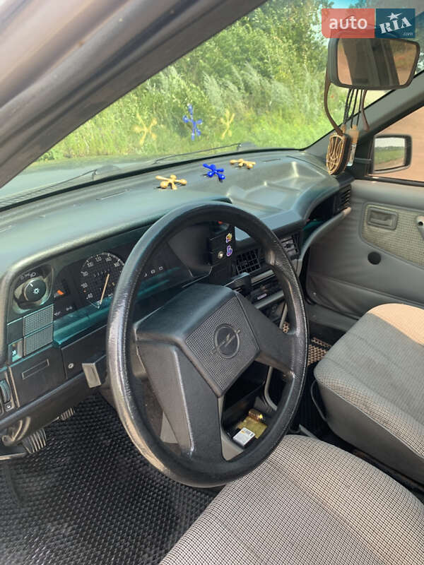 Седан Opel Kadett 1988 в Мироновке фото 8 Седан Opel Kadett 1988 в Мироновке