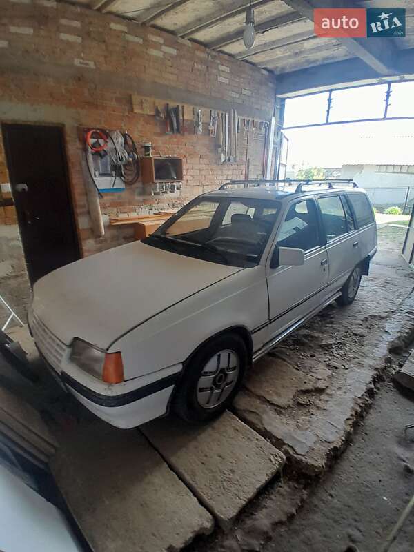 Универсал Opel Kadett 1988 в Бориславе фото 5 Универсал Opel Kadett 1988 в Бориславе