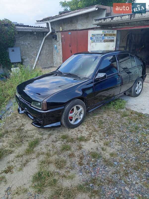 Хэтчбек Opel Kadett 1988 в Вышгороде