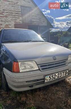 Хэтчбек Opel Kadett 1990 в Львове