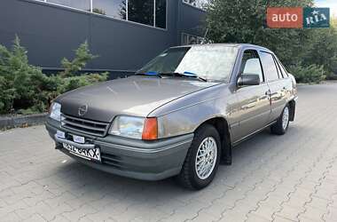 Седан Opel Kadett 1988 в Білій Церкві