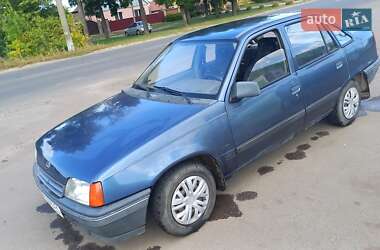 Седан Opel Kadett 1989 в Ахтырке