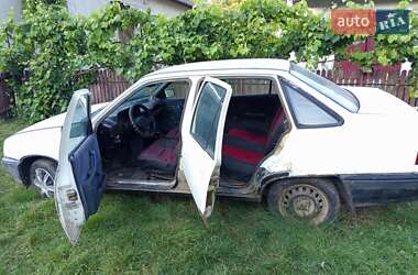 Седан Opel Kadett 1987 в Залещиках