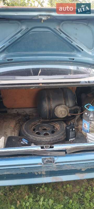 Седан Opel Kadett 1988 в Долині