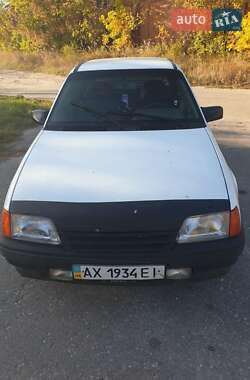 Хэтчбек Opel Kadett 1989 в Харькове