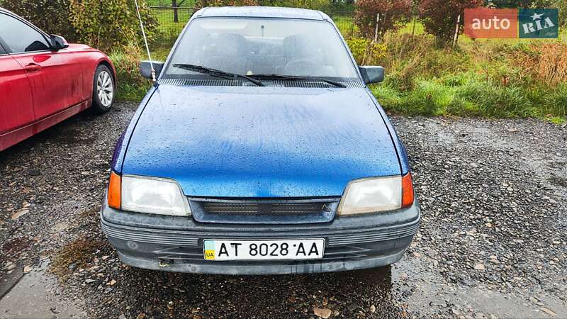 Седан Opel Kadett 1986 в Самборе