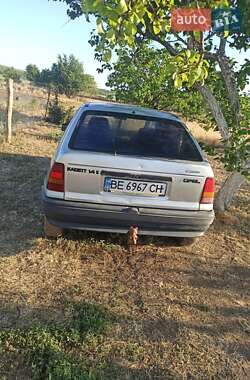 Хэтчбек Opel Kadett 1990 в Новой Одессе