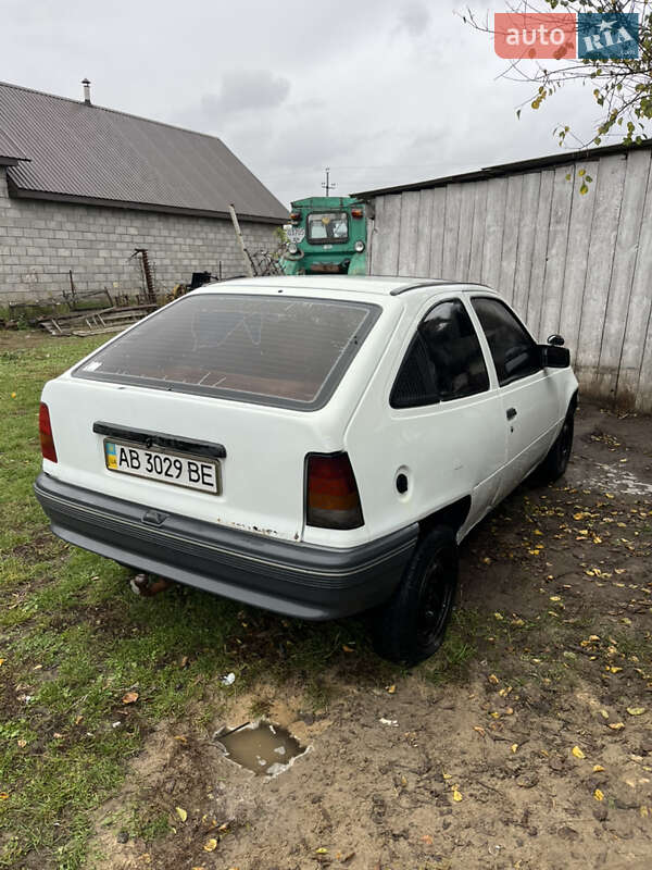 Хэтчбек Opel Kadett 1985 в Звягеле фото 3 Хэтчбек Opel Kadett 1985 в Звягеле