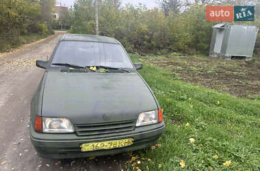 Седан Opel Kadett 1986 в Борисполе