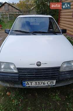 Хетчбек Opel Kadett 1986 в Вигоді
