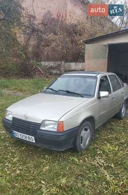 Седан Opel Kadett 1988 в Городке Седан Opel Kadett 1988 в Городке