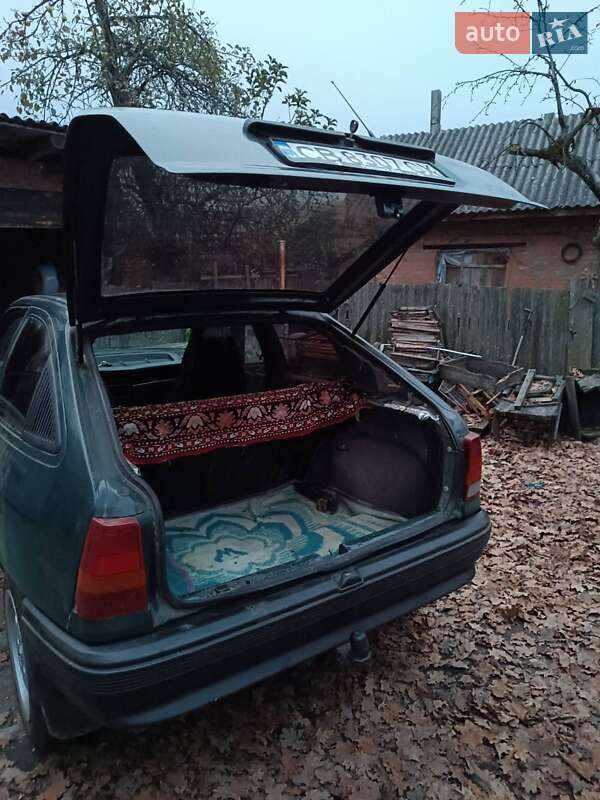Хэтчбек Opel Kadett 1987 в Корюковке фото 2 Хэтчбек Opel Kadett 1987 в Корюковке