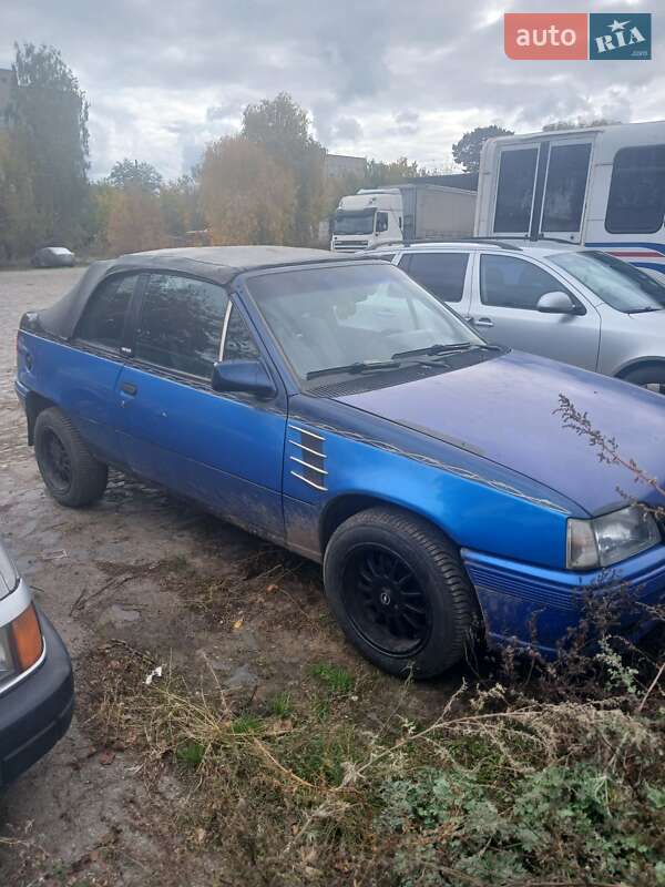 Кабриолет Opel Kadett 1985 в Смеле