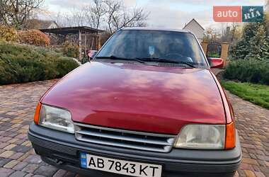 Хетчбек Opel Kadett 1988 в Козятині