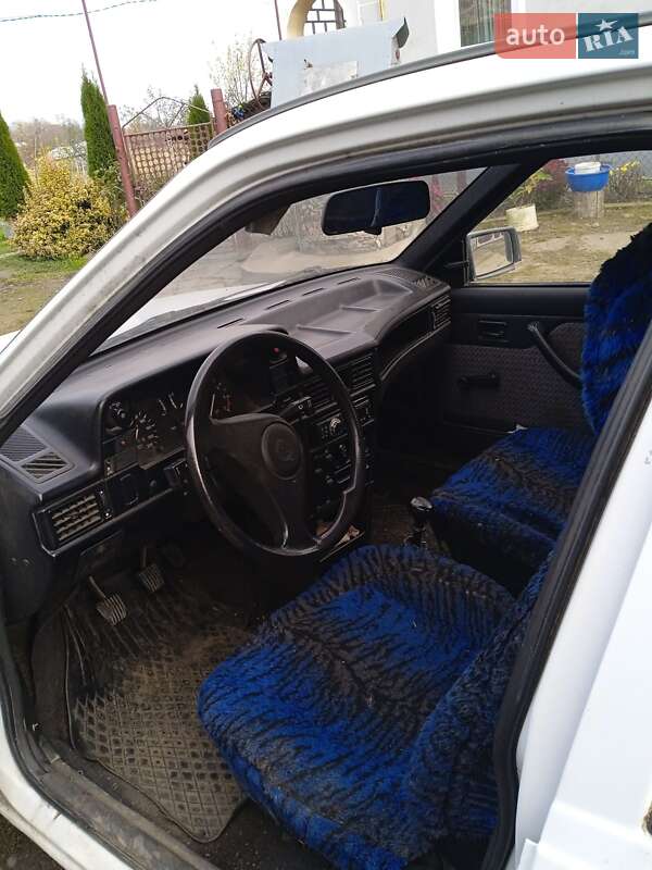 Хэтчбек Opel Kadett 1991 в Ивано-Франковске фото 2 Хэтчбек Opel Kadett 1991 в Ивано-Франковске