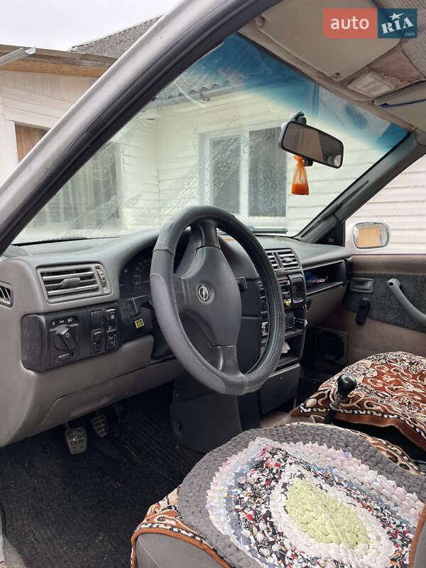 Універсал Opel Kadett 1988 в Здолбуніві фото 7 Універсал Opel Kadett 1988 в Здолбуніві