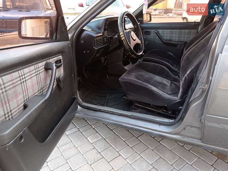 Универсал Opel Kadett 1990 в Одессе