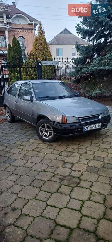 Хетчбек Opel Kadett 1985 в Дніпрі