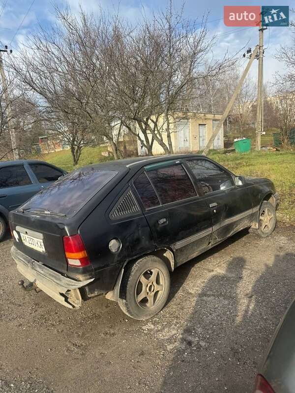 Хэтчбек Opel Kadett 1987 в Валках