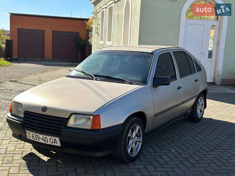 Хетчбек Opel Kadett 1988 в Миколаєві