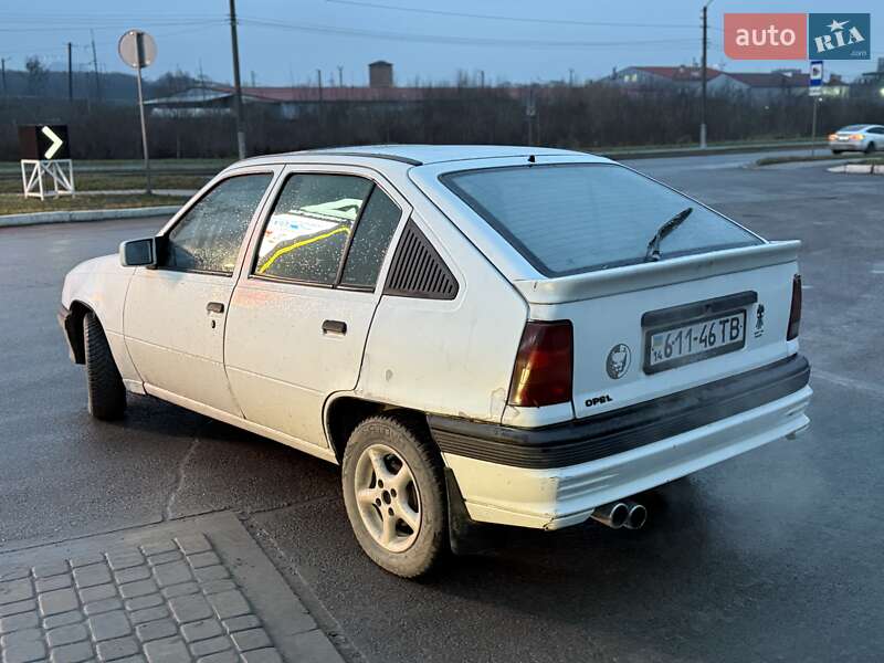 Хэтчбек Opel Kadett 1987 в Львове