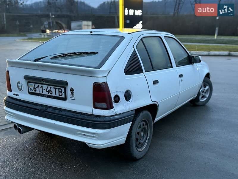 Хэтчбек Opel Kadett 1987 в Львове