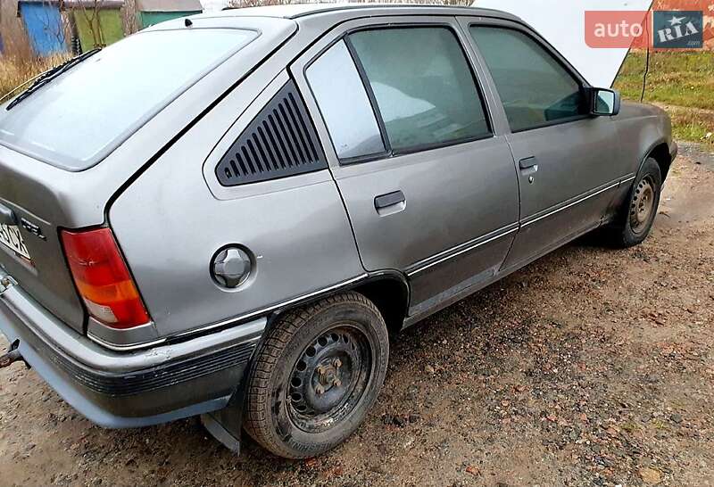 Хэтчбек Opel Kadett 1986 в Шостке