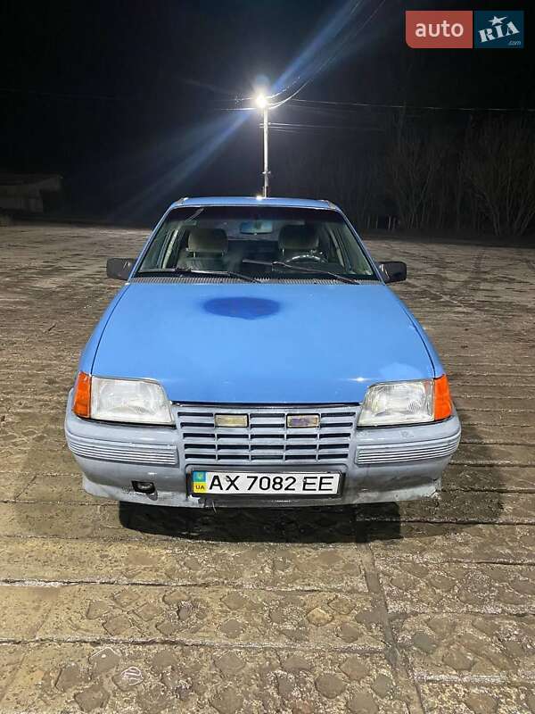 Хэтчбек Opel Kadett 1987 в Люботине