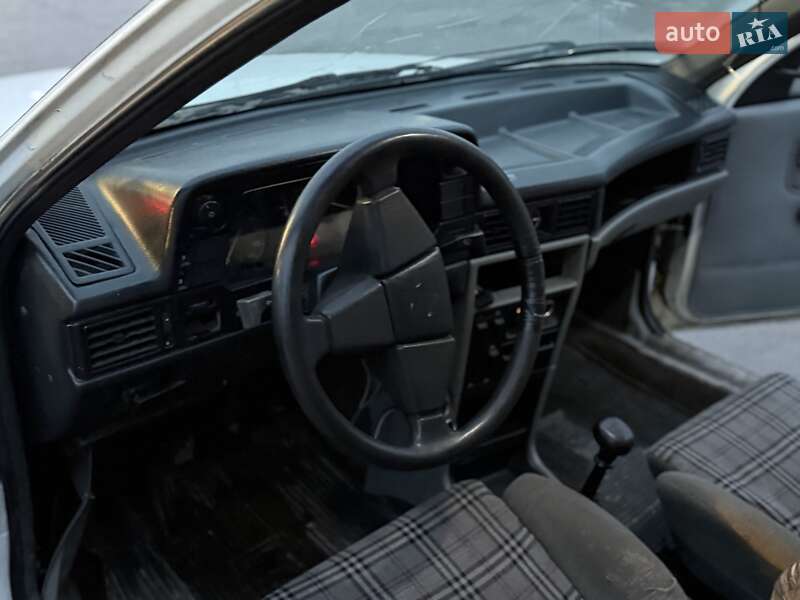 Хэтчбек Opel Kadett 1987 в Львове фото 24 Хэтчбек Opel Kadett 1987 в Львове