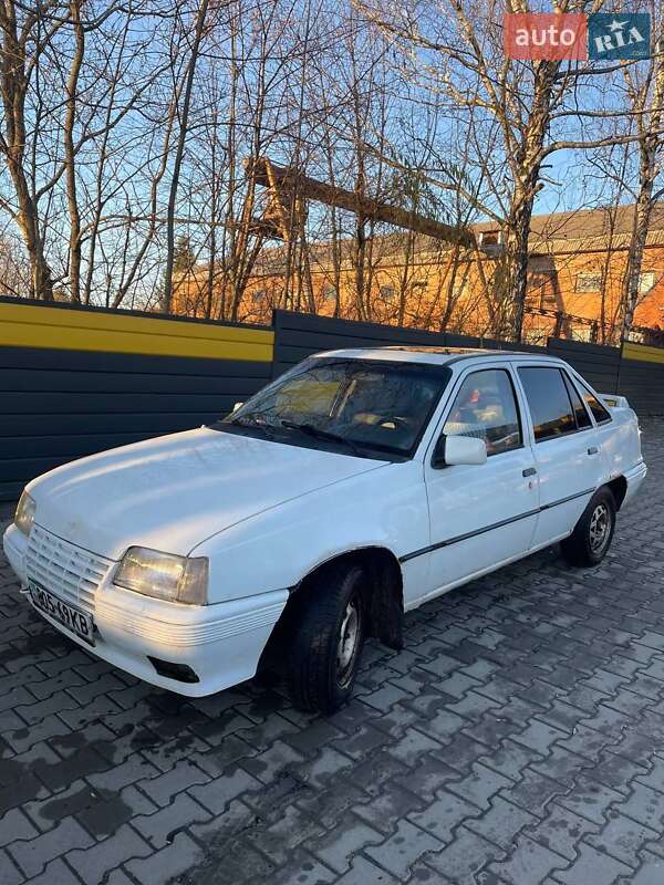 Седан Opel Kadett 1990 в Жмеринці