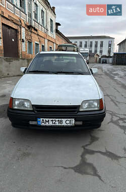 Седан Opel Kadett 1991 в Славуті