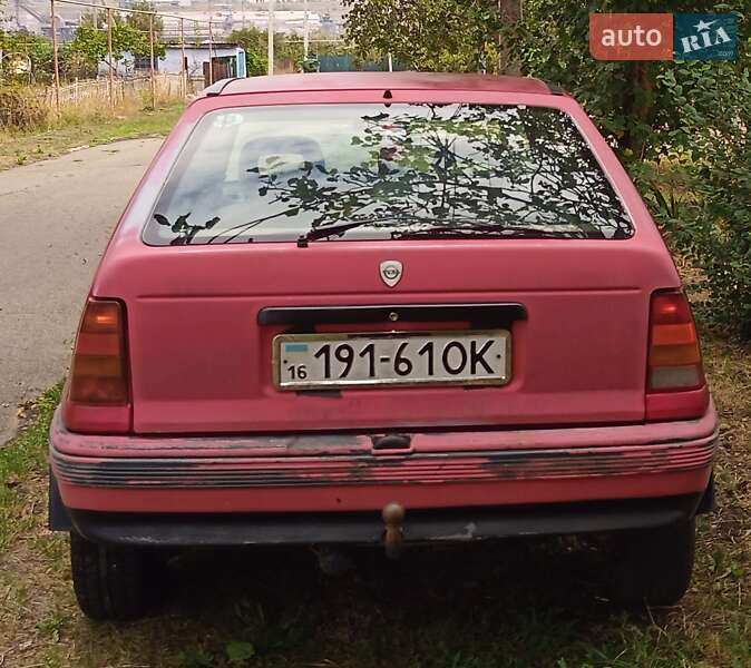 Хэтчбек Opel Kadett 1991 в Южном