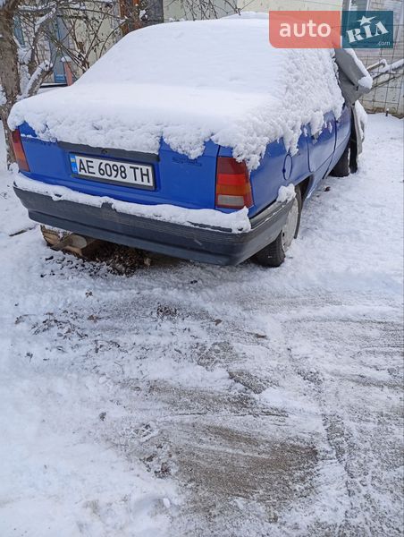 Седан Opel Kadett 1986 в Козельщине