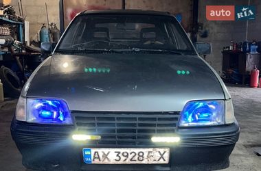 Хетчбек Opel Kadett 1987 в Зміїві