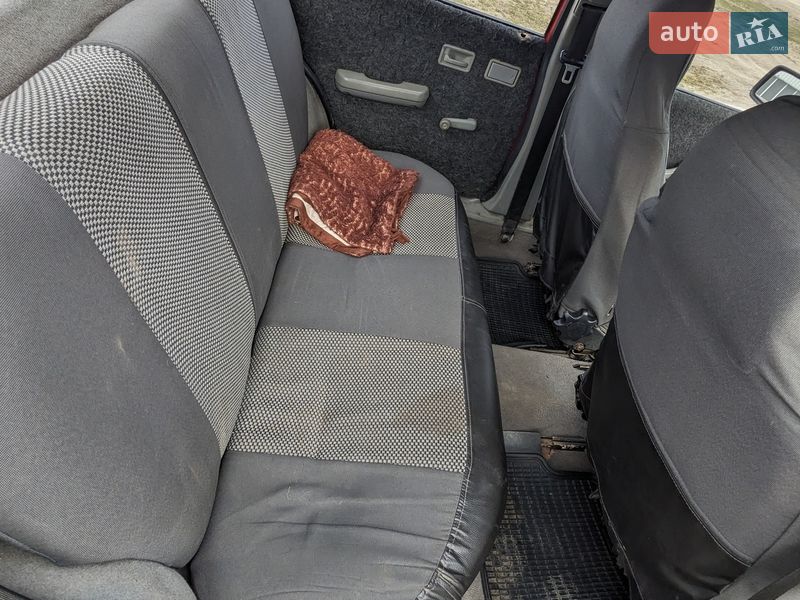 Седан Opel Kadett 1988 в Кременчуці