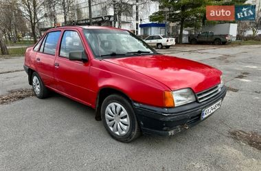 Седан Opel Kadett 1989 в Харькове