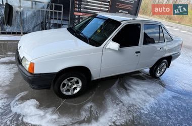 Седан Opel Kadett 1991 в Луцке