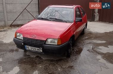 Хетчбек Opel Kadett 1985 в Кам'янському
