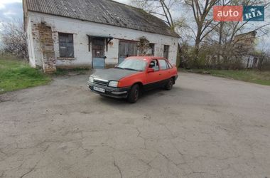 Седан Opel Kadett 1988 в Золотоноше