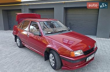 Седан Opel Kadett 1992 в Вінниці