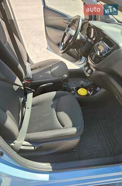 Хэтчбек Opel Karl 2015 в Каневе